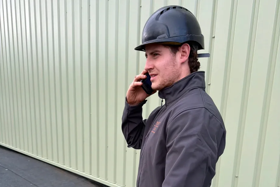 Reilly Stow phone call