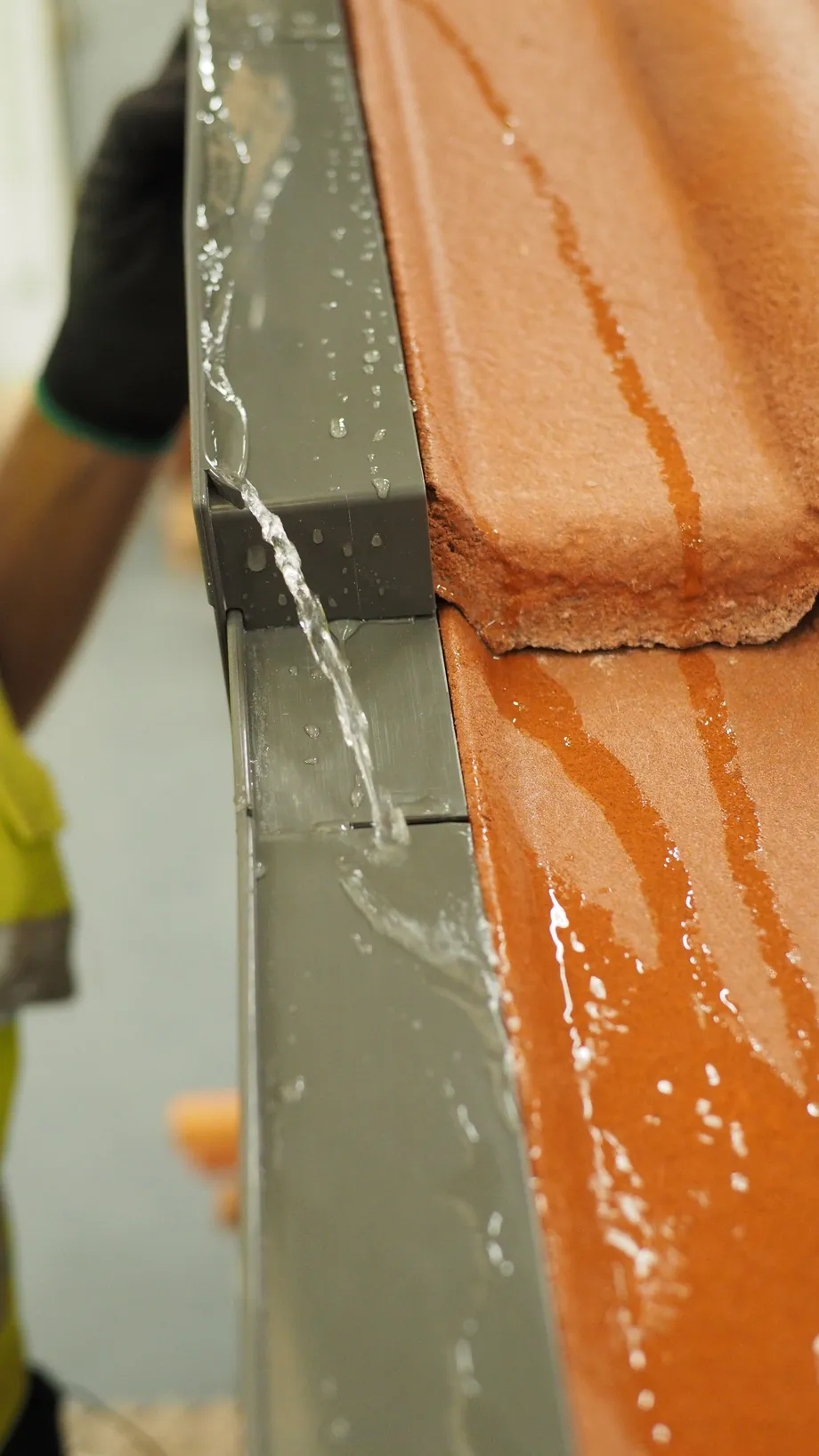 How do dry verge systems work?